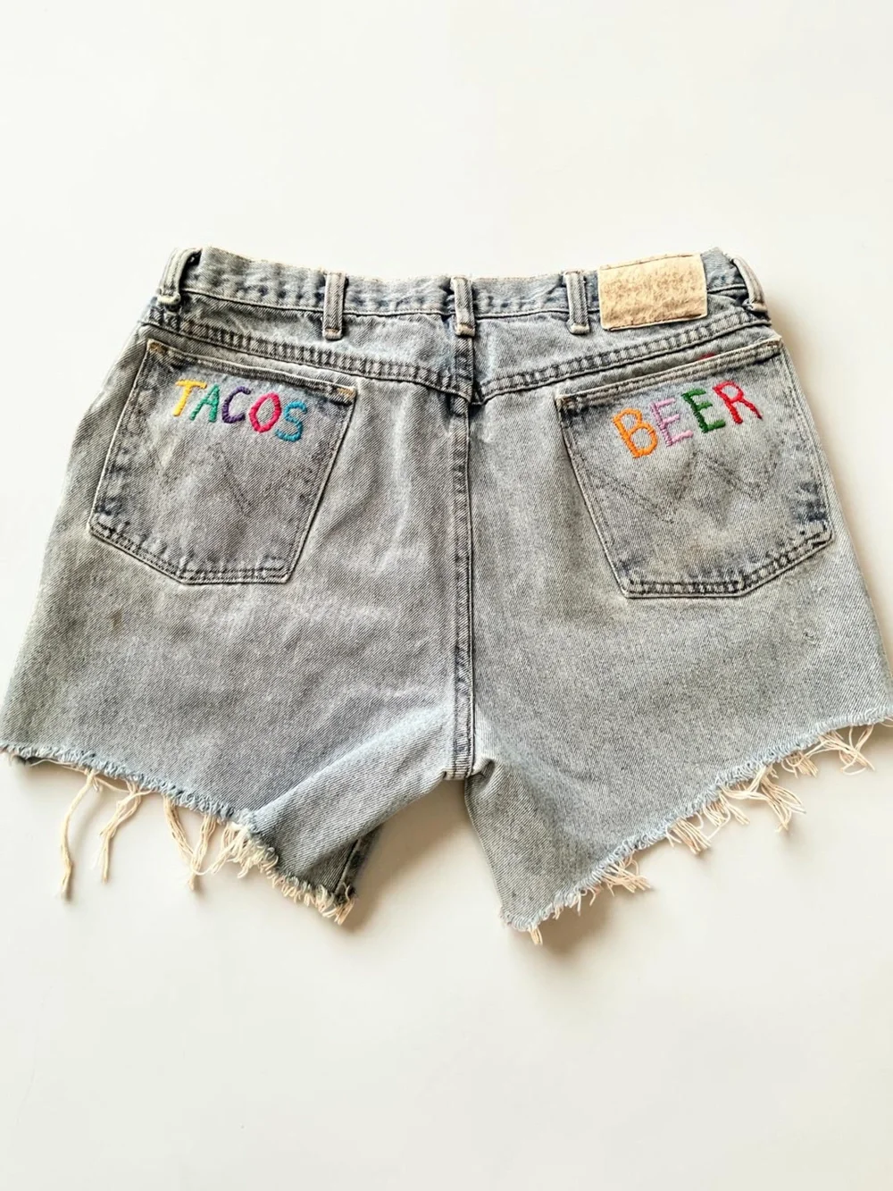 Hand embroidered grunge cut off Wrangler faded denim shorts-XL - Picture 5 of 9